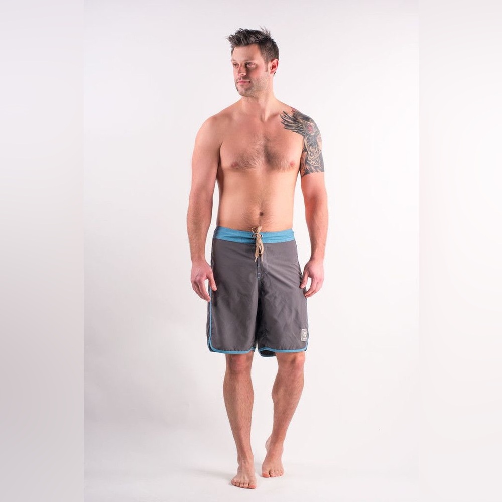 Howler Brothers Men’s Board Shorts Swim Trunks Gray Blue Size 38